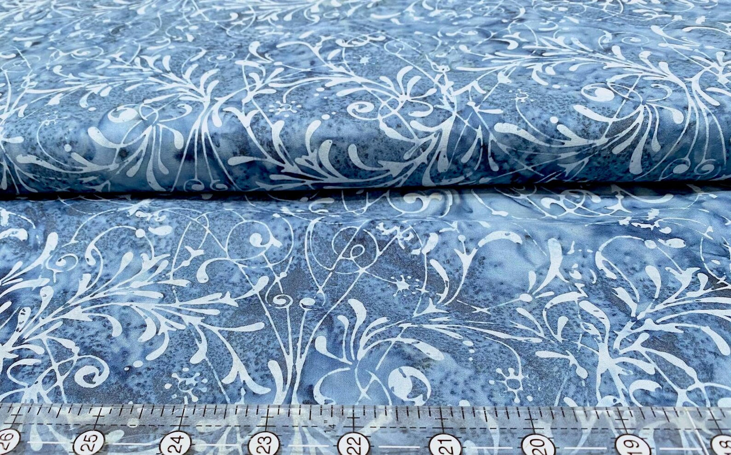 Edyta Sitar Bakers Dozen "Batik" Fabric Ab-8503-T2 Laundry Basket Quilt 100% Cotton